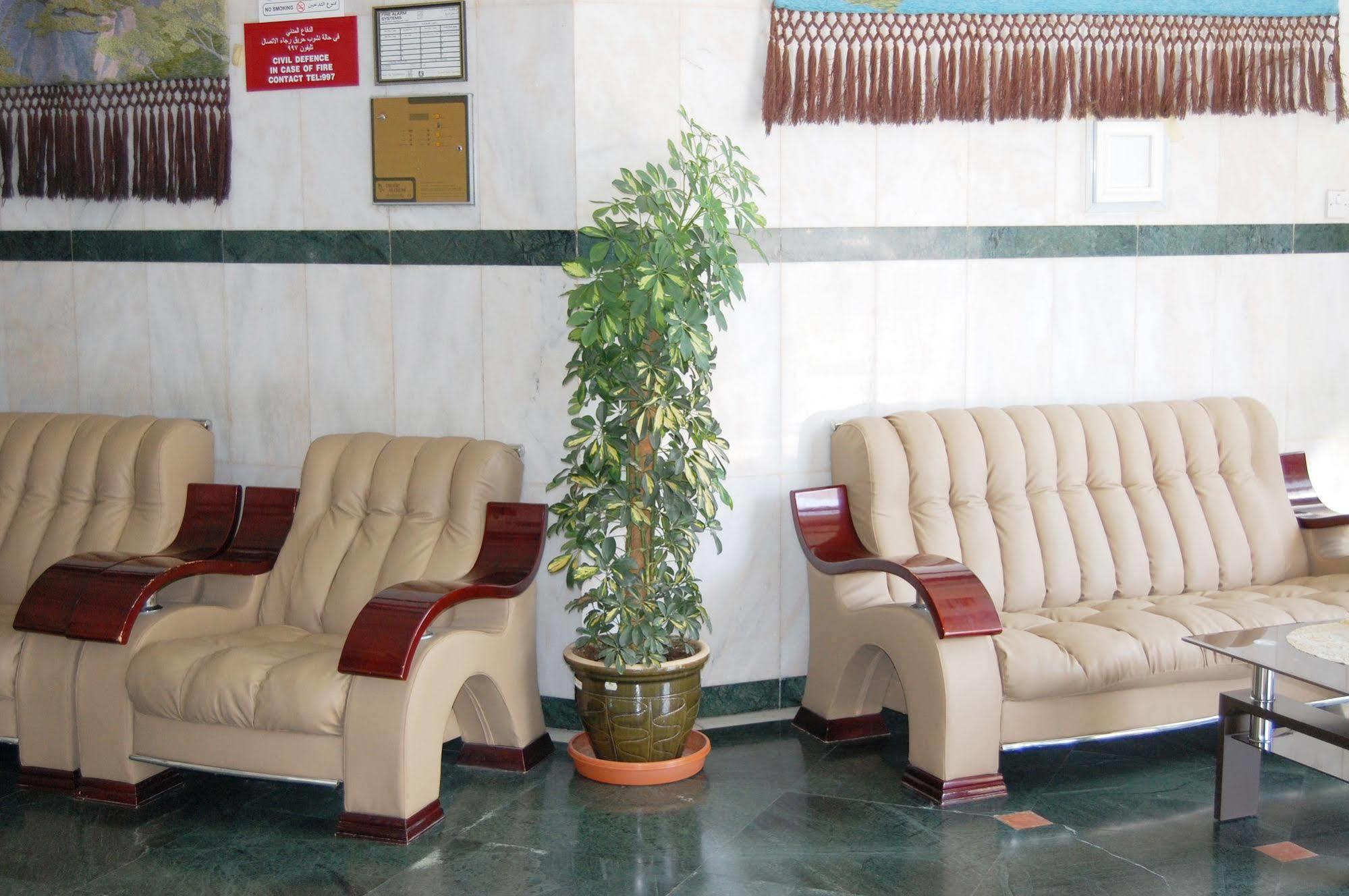 Al Ferdous Hotel Apartment Шарджа Екстер'єр фото